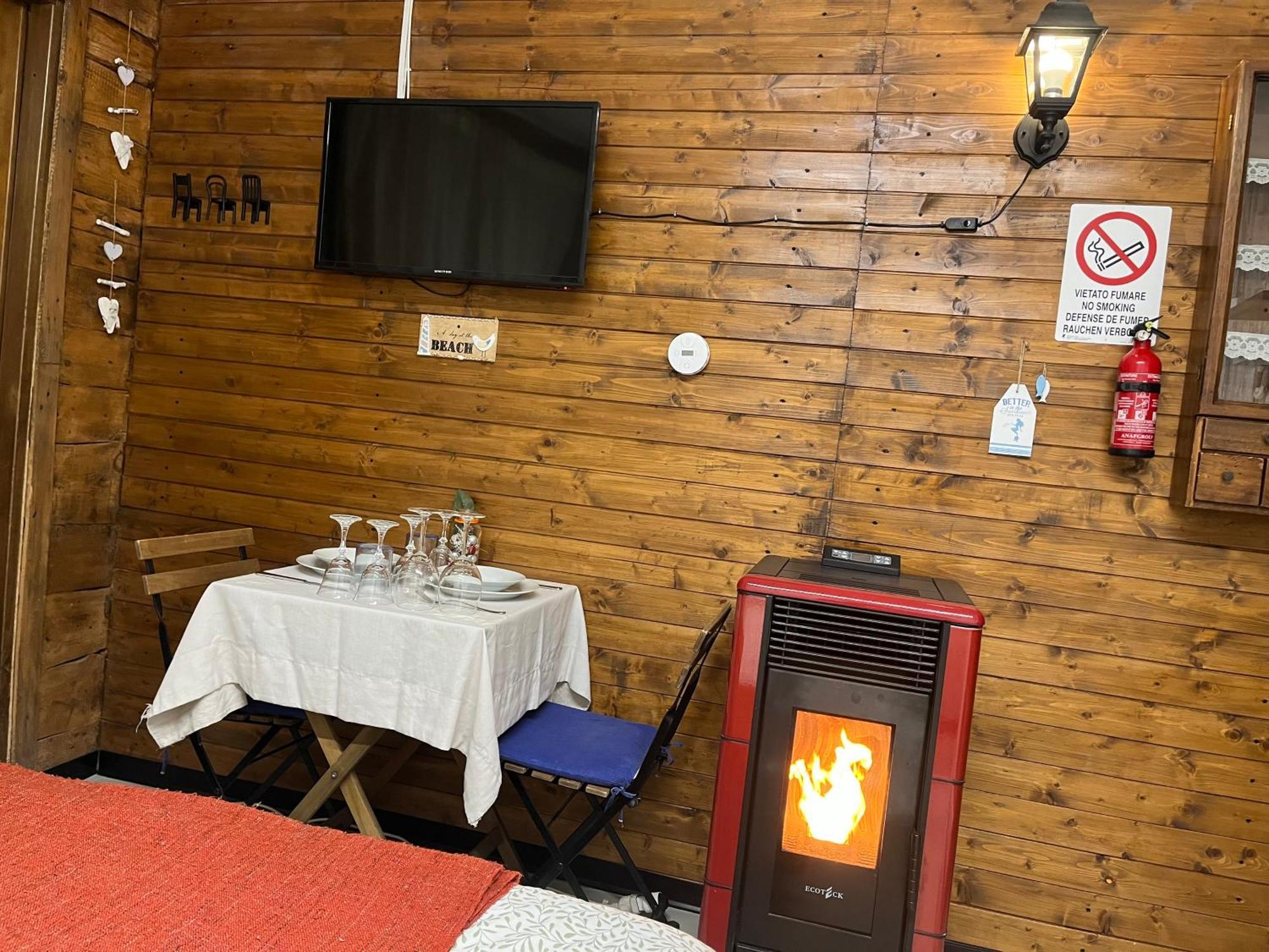 Lo Chalet Del Relax カッラーラ エクステリア 写真